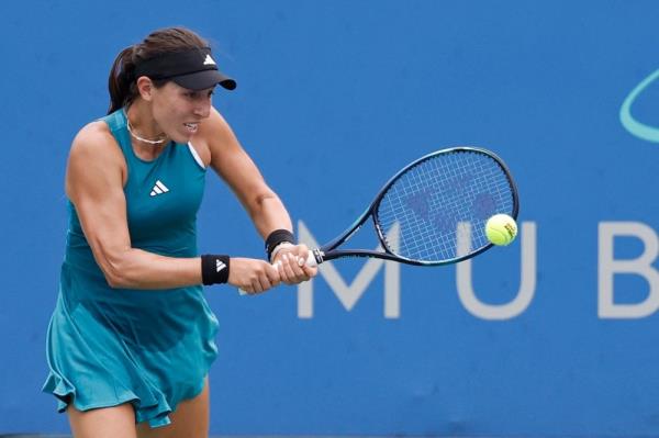 Pegula rallies past Svitolina to reach semis in Washington
